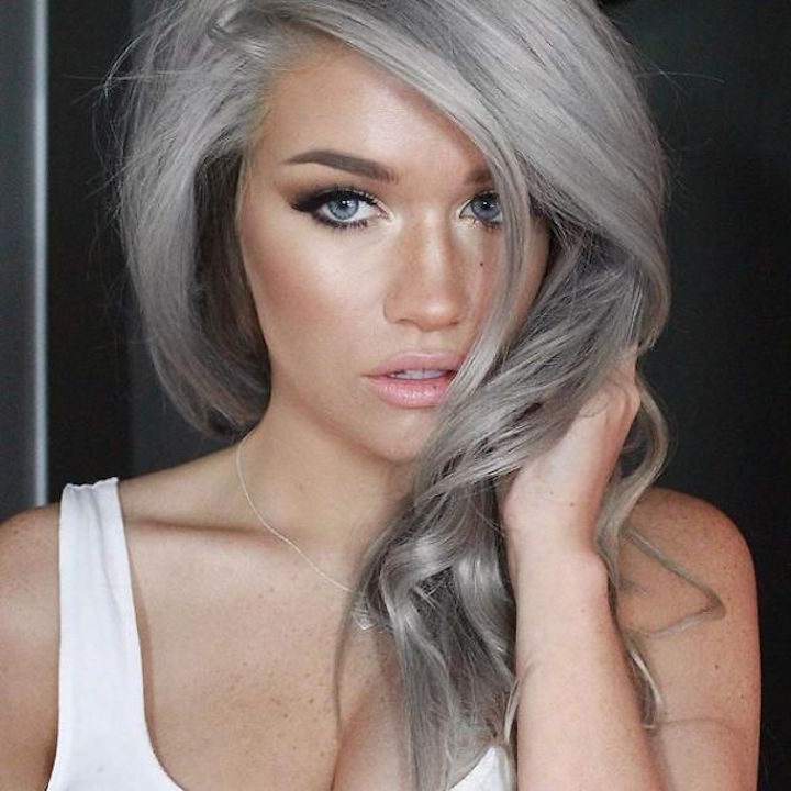 Granny’ Hair Trend: Why Young Women Are Dyeing Their Hair Gray