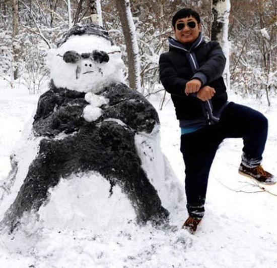 funny-snowman-asian-guy-dancing1-1