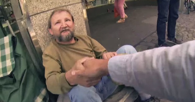 You Must See The Gift These Students Give A Homeless Man That Leaves Him Speechless