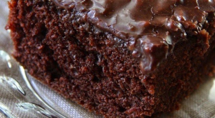 chocolate-fudge-cake-fb
