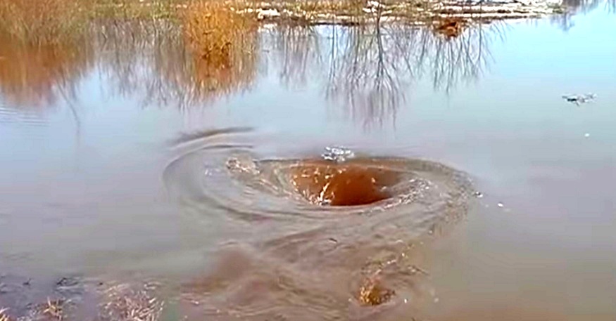 Amazing monstrous whirlpool