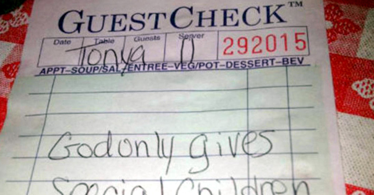 Waitress gives Mom special note about her son